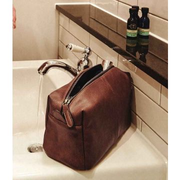 Quadra NuHide® Wash Bag